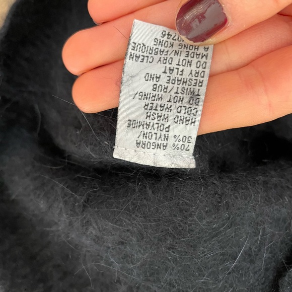 Vintage Agora Sweater - Picture 4 of 5